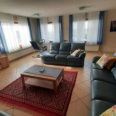 Relax Vila Kampel Koper Ngoại thất bức ảnh