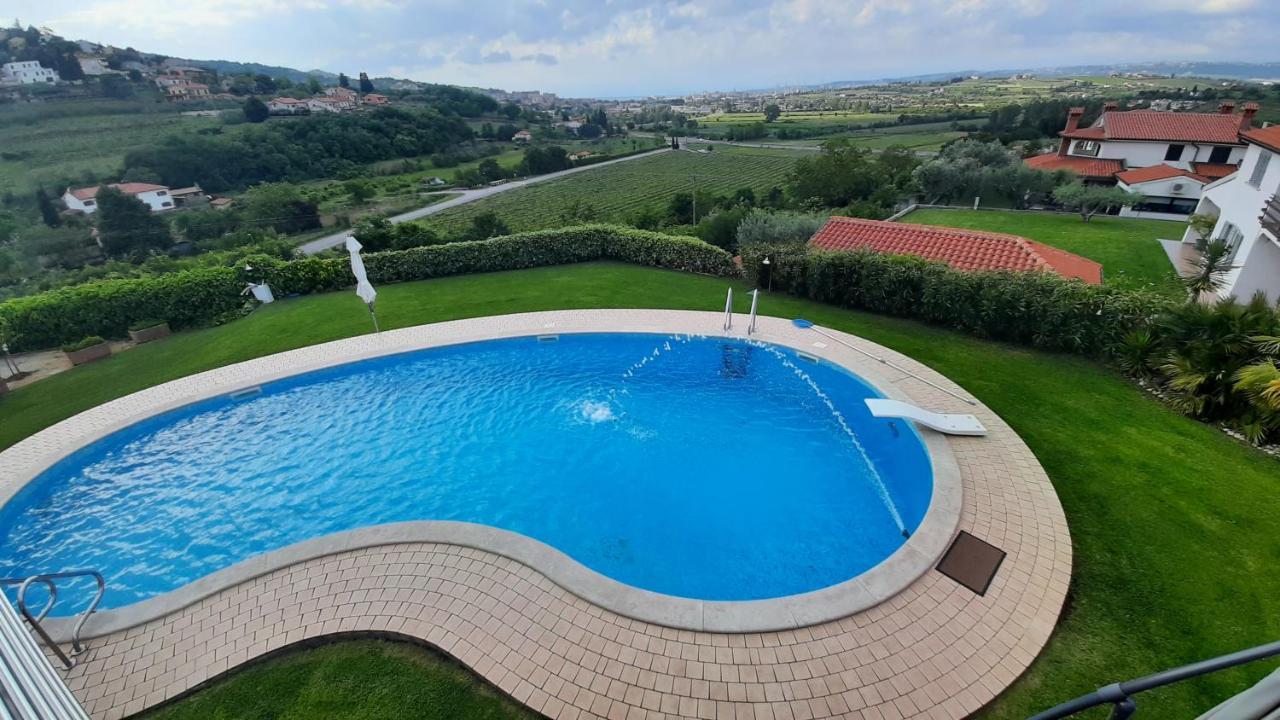 Relax Vila Kampel Koper Ngoại thất bức ảnh