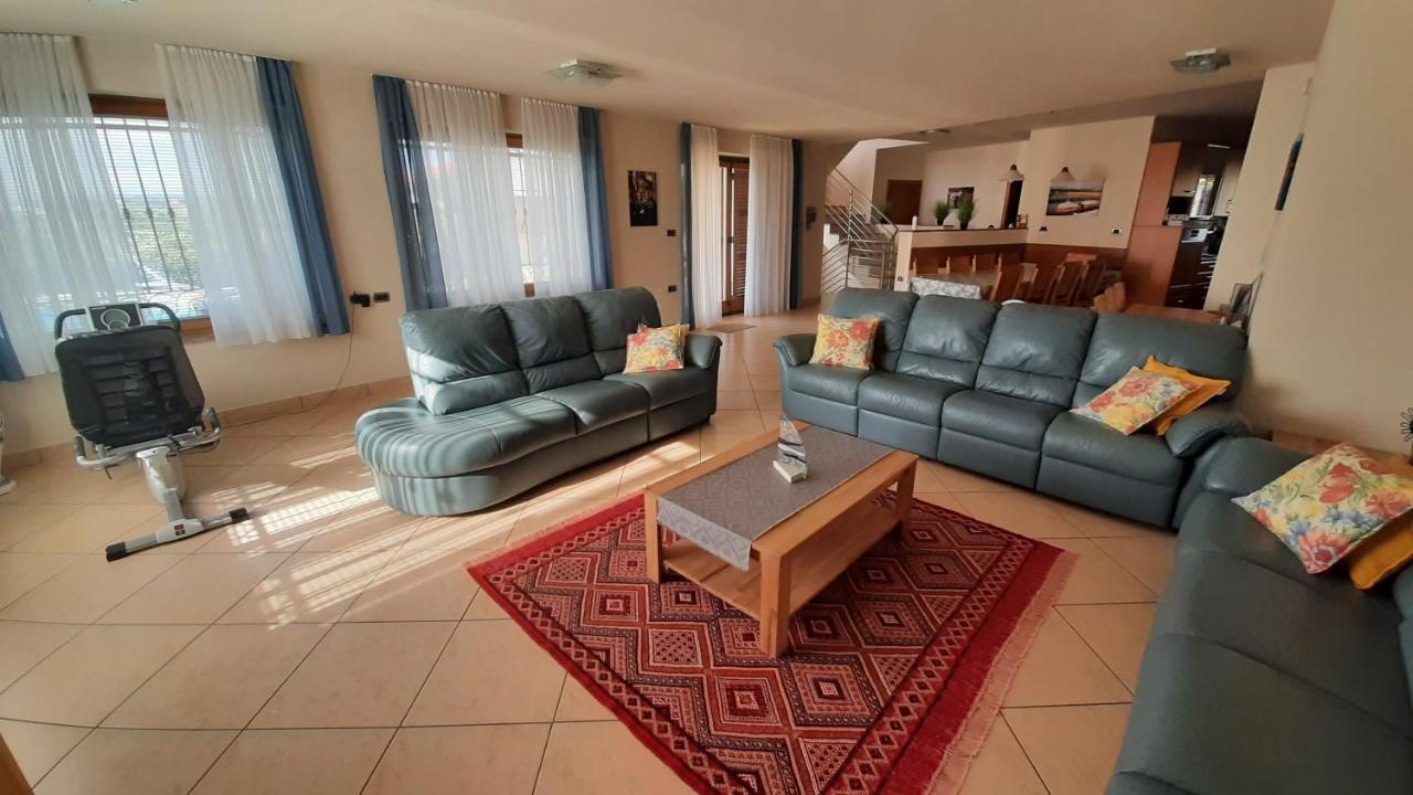 Relax Vila Kampel Koper Ngoại thất bức ảnh